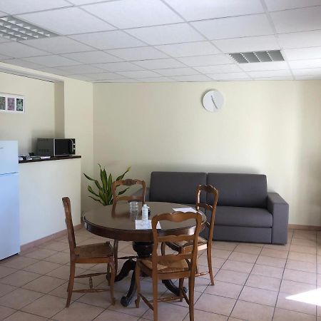 Bed and Breakfast Castel Mireio Cairanne Екстер'єр фото