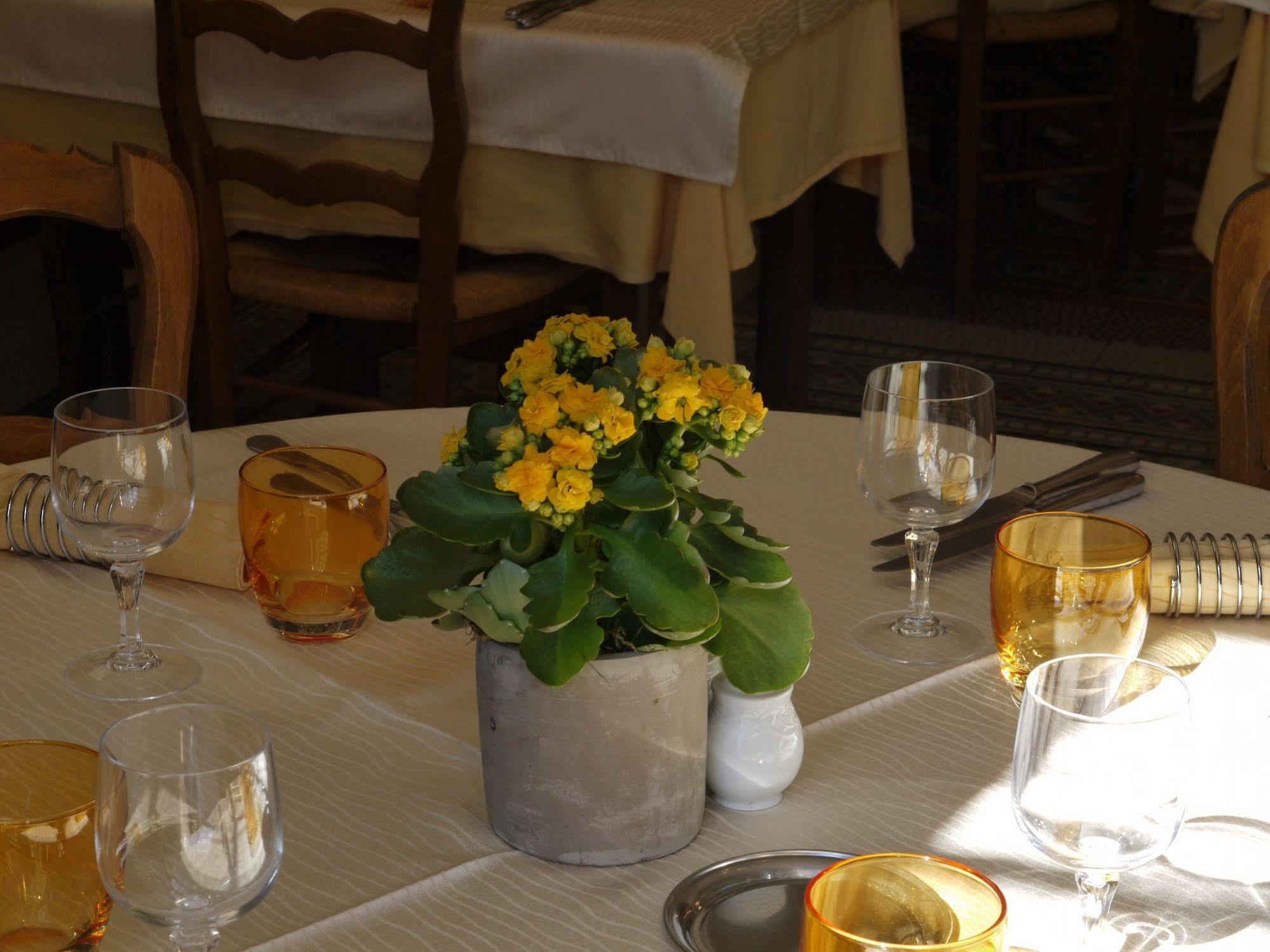 Bed and Breakfast Castel Mireio Cairanne Екстер'єр фото